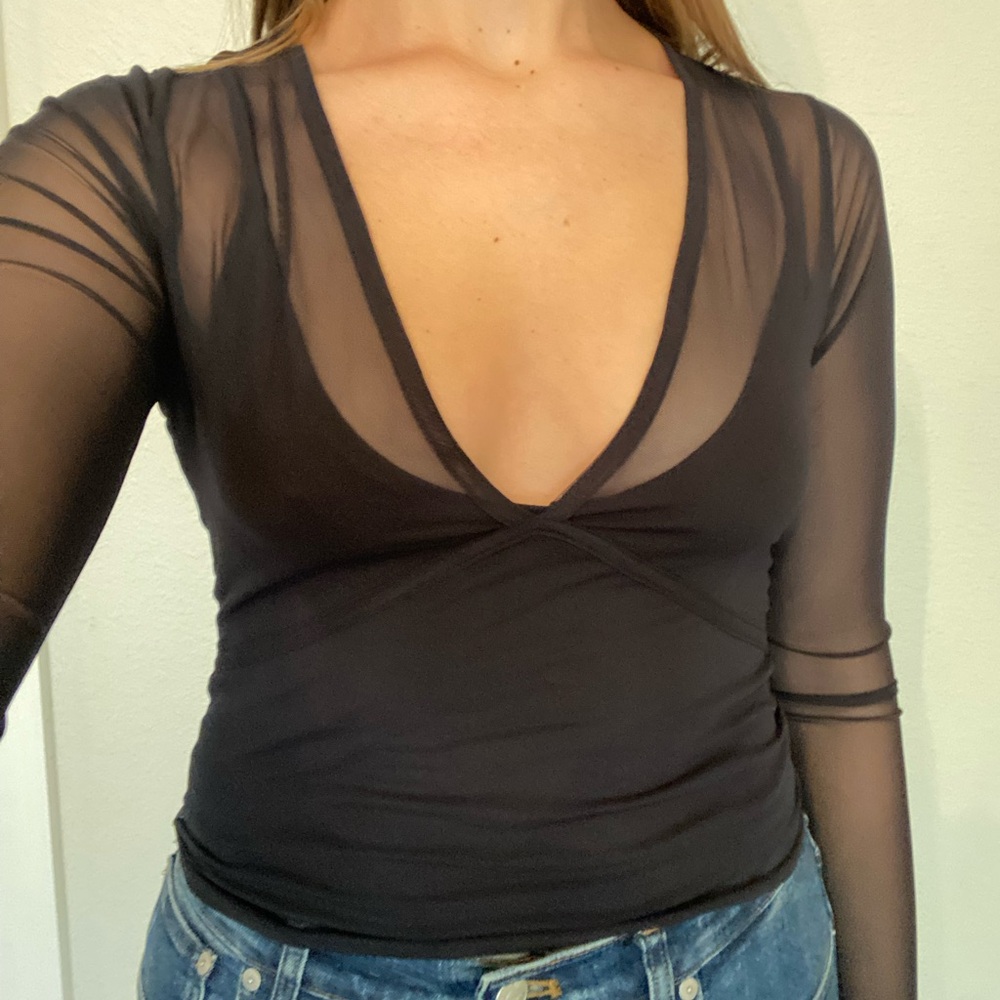 Abercrombie & Fitch mesh long sleeve v-neck